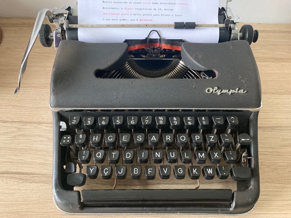 Máquina de escrever  ***   Olympia SM2