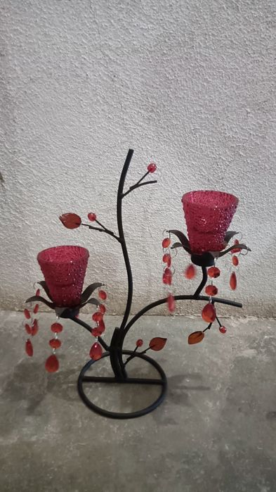 Castiçal com pedras pendentes