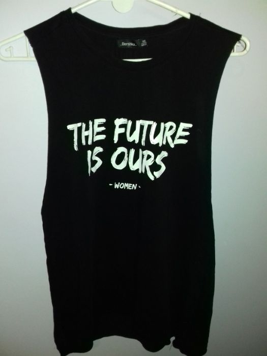 Bluzka bez rękawów BERSHKA