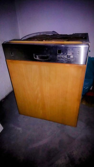 Máquina Lavar Loiça Bosch, encastre, avariada