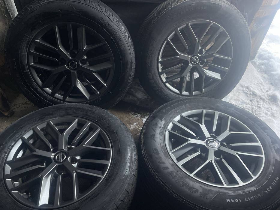 Диски з шинами r17 оригінальні легкосплавні Nissan Rogue T33 21 22 23