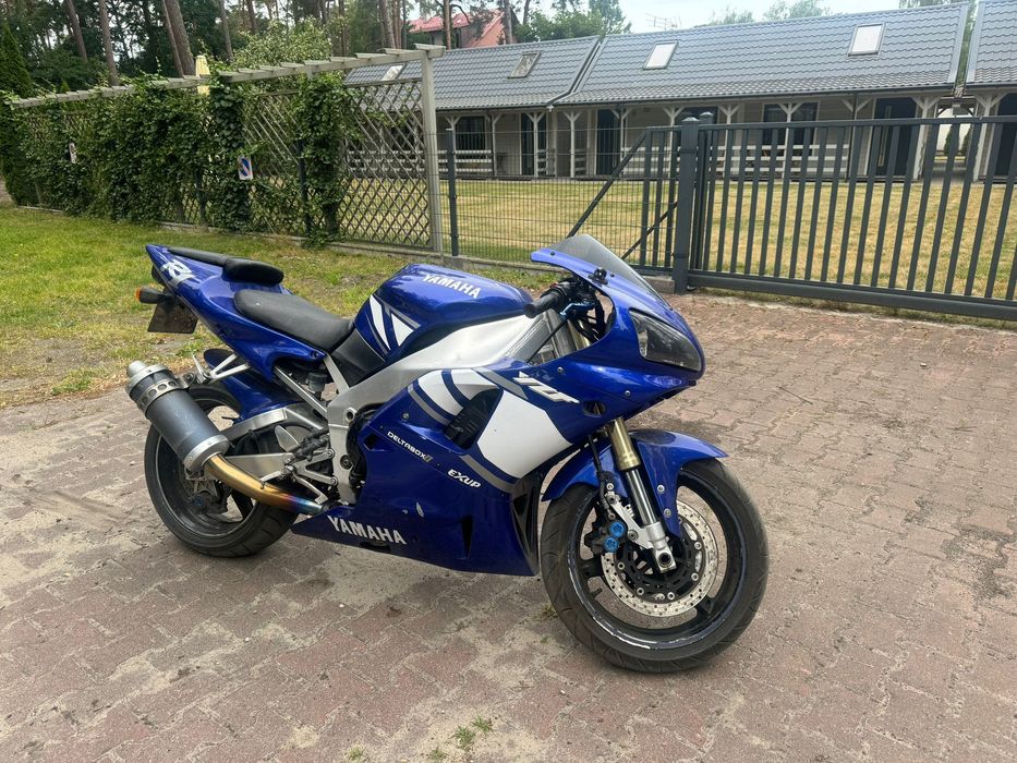 Motor Yamaha R1  110kW