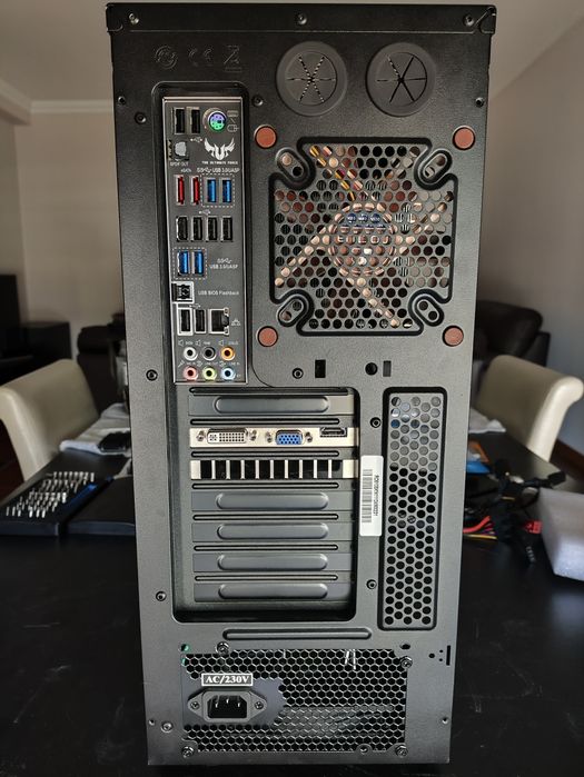 Computador AM3+ (Excelente estado e bons componentes)