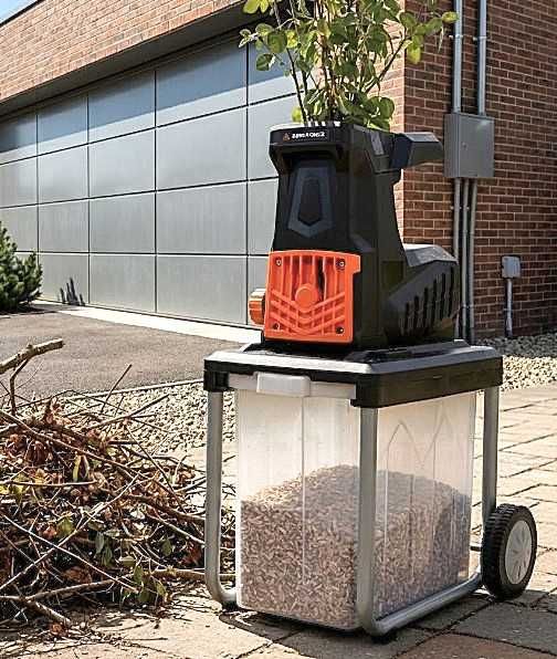 Фрезерний подрібнювач 2.8кВ шредер Yardforce 45см 60л Німеччина