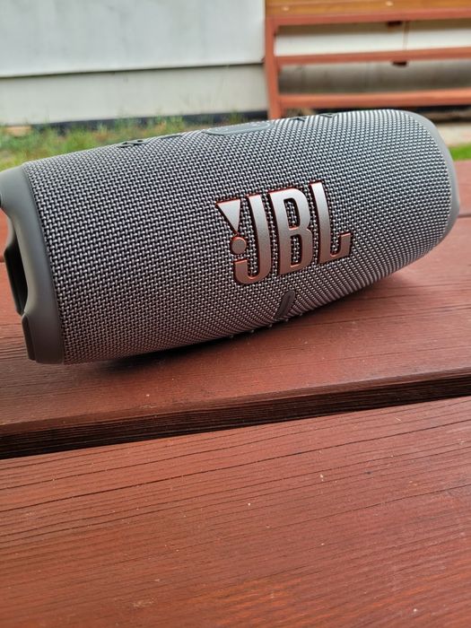 Glosnik JBL Charge 5 stan idealny
