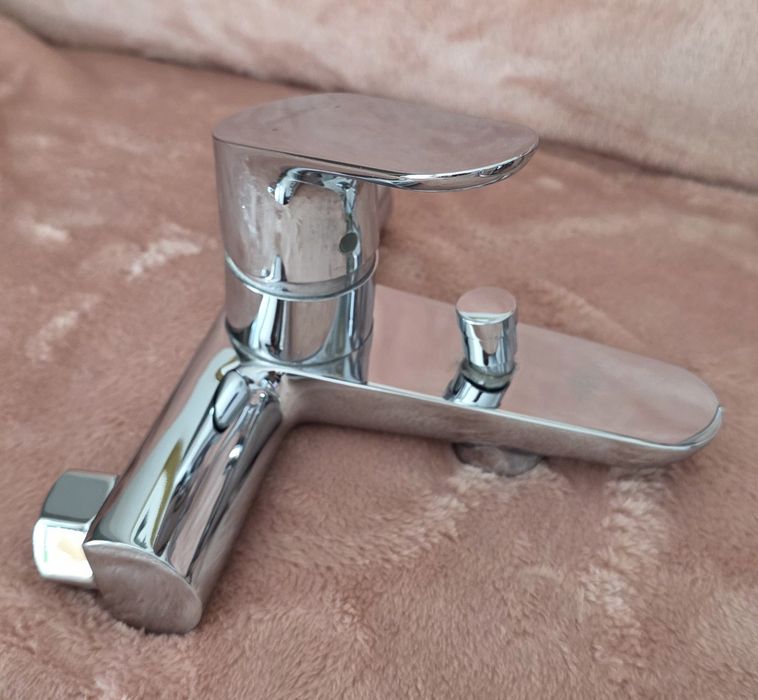 Zestaw natryskowy Hansgrohe + bateria wannowa