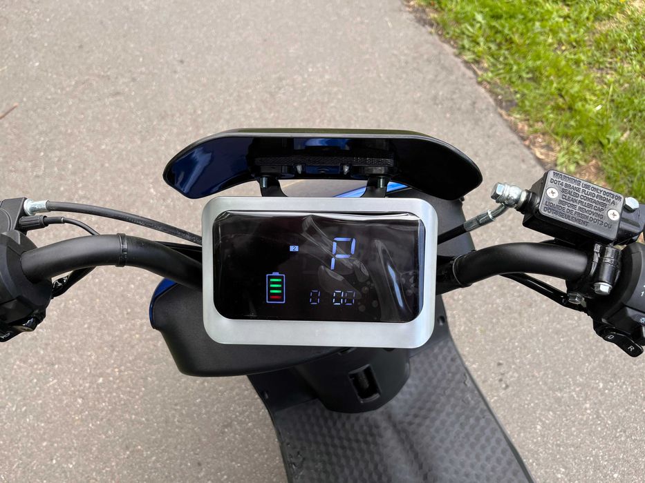 Електроскутер SPARK SP1500E-1