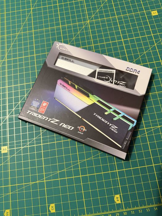 Оперативна памʼять G.Skill Trident Z Neo DDR4-4000 • 32 GB (2×16)