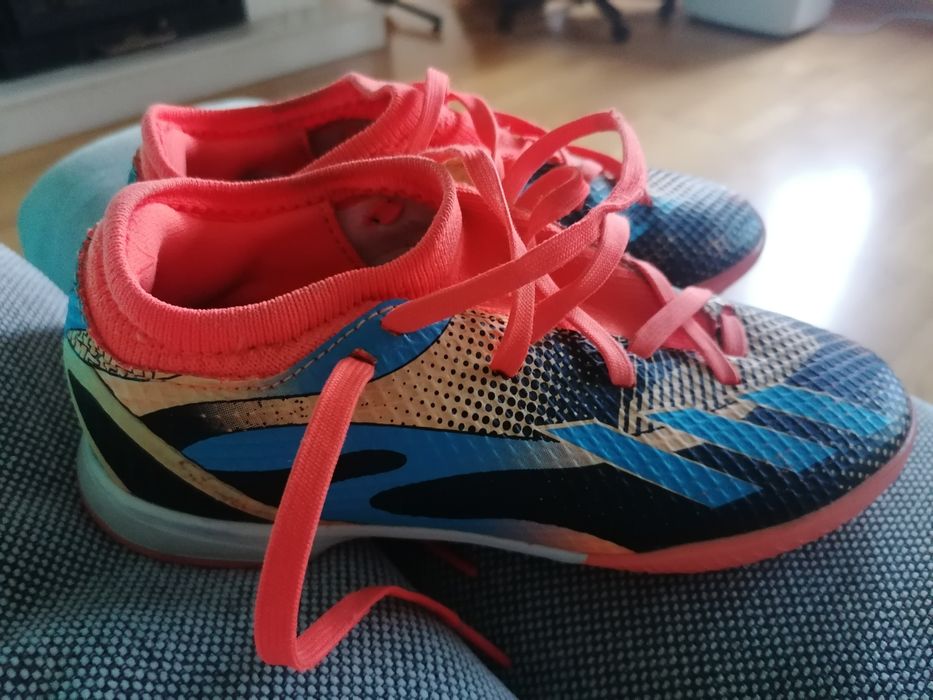 Vendo chuteiras Messi adidas originais