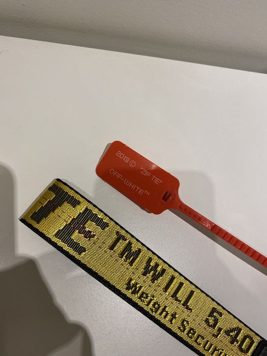 Keychain amarelo Off-Whit