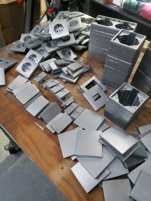 Aparelhagem  l Efapel usado cor  cinza espelhos e centros mais teclas