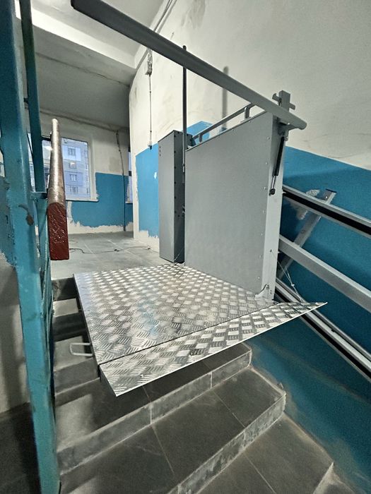 Похилий підйомник для маломобільних груп населення