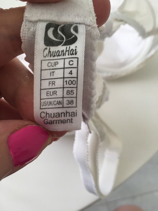 Biustonosz usztywniany