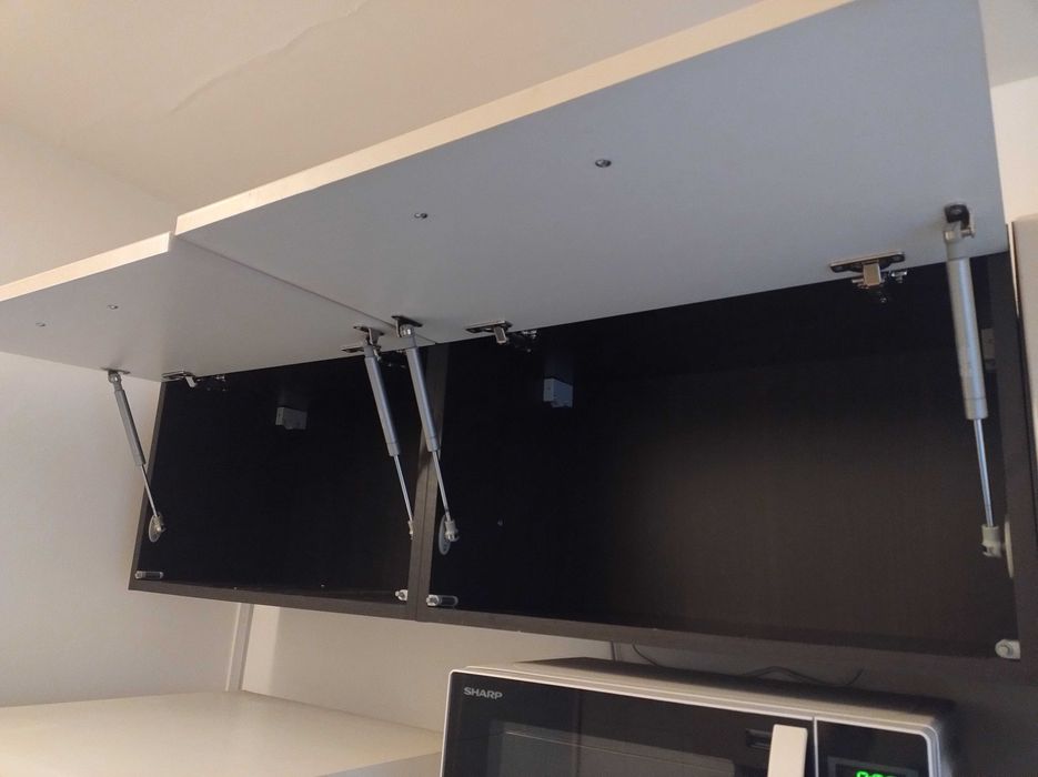 REZERWACJA Komplet szafek kuchennych do małej kuchni (fronty beżowe)