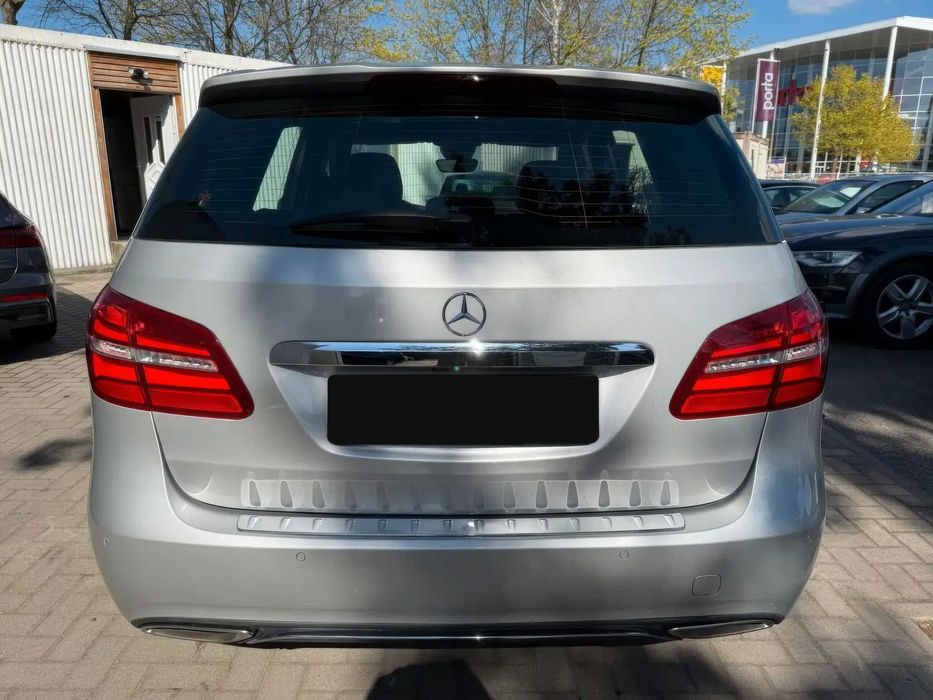 Mercedes-Benz B200      2018