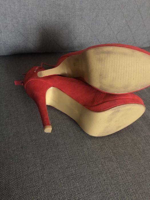 Buty na szpilce koralowe 39