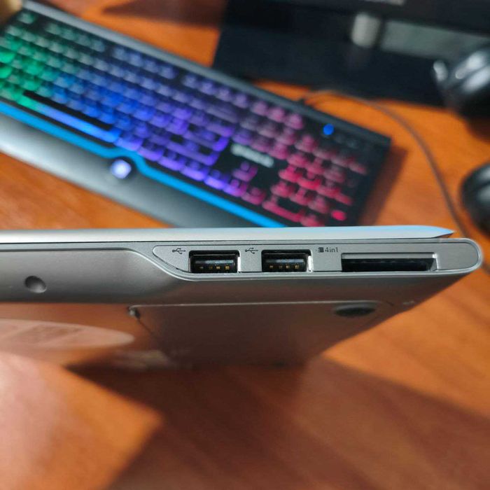 Ультрабук Samsung/ i5 / 120 ssd / 8gb ddr3/ akb 49%