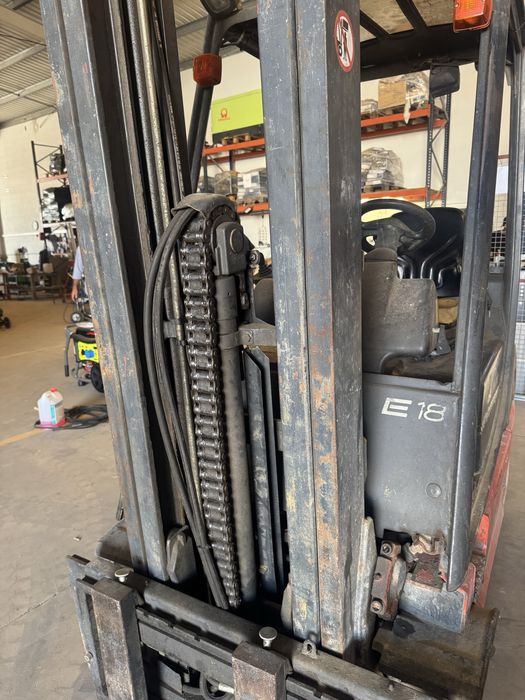 Empilhador E 18 Linde (usado) elétrico