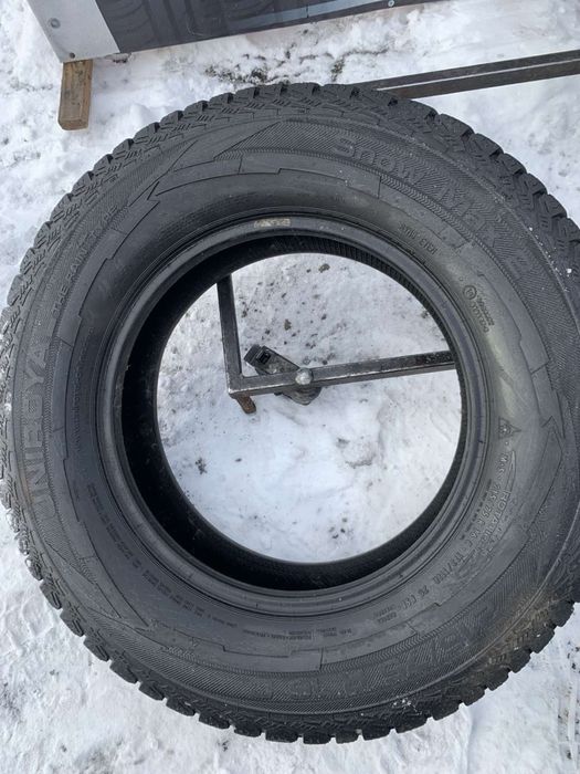 Шини 215/75 R16C Uniroyal зима 2023 рік  6,6 мм