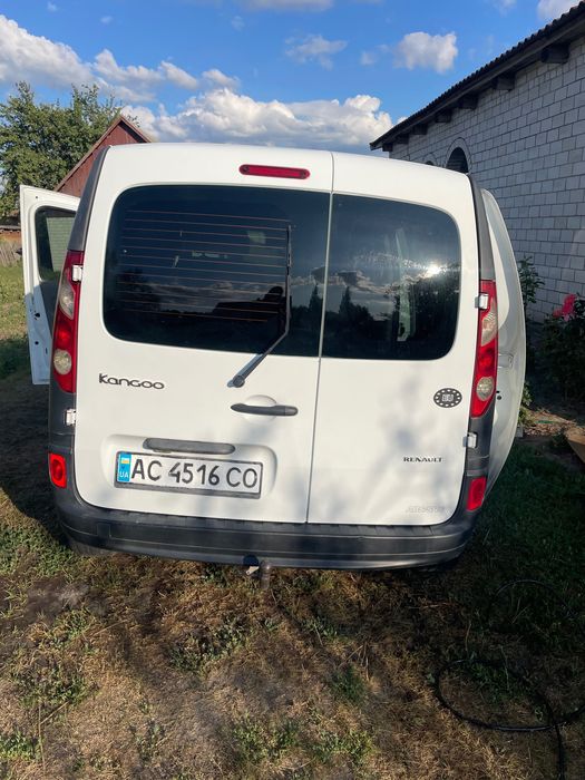Продаж автомобіля Reno Kengo