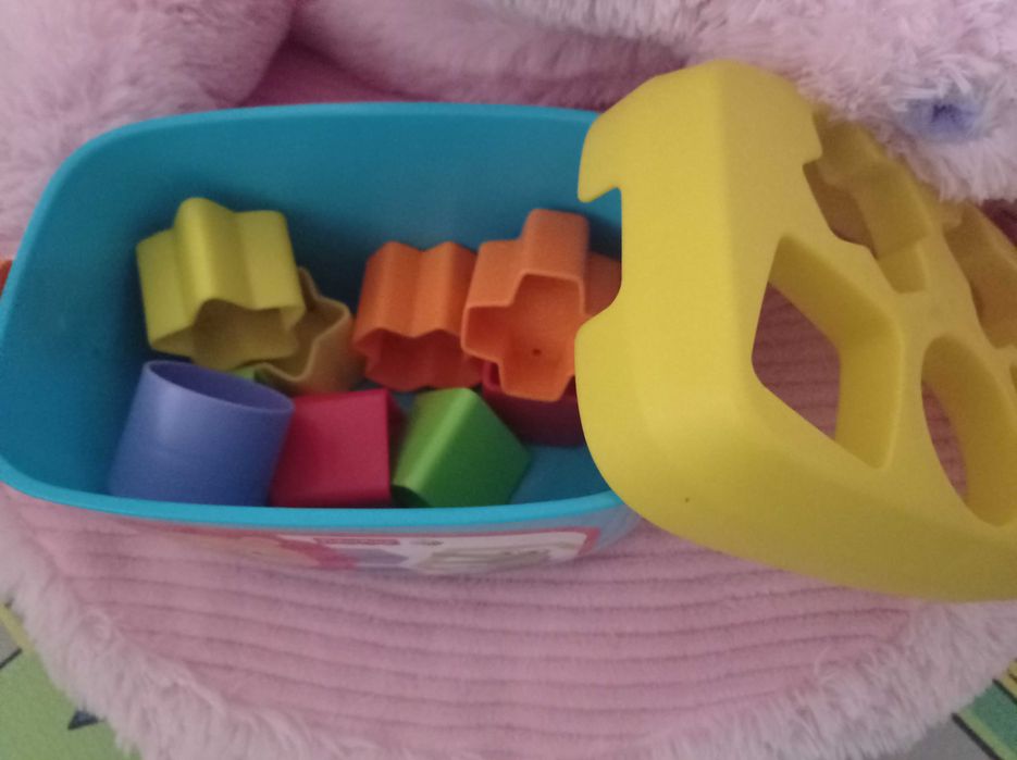 Balde Primeiras Formas, +6 meses. Fisher-Price