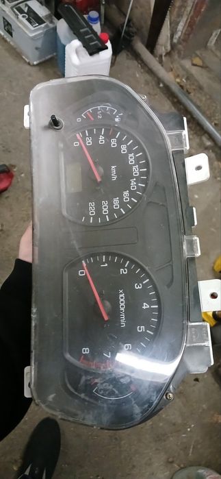 Панели приборов, Mitsubishi space wagon 3, Mercedes sprinter. Peugeot