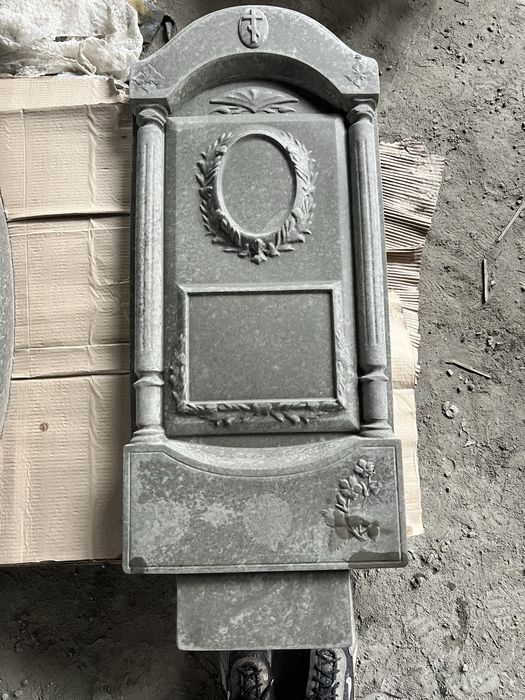 Протиусадочна плита, памятники, ритуальна плита, плита на могилу