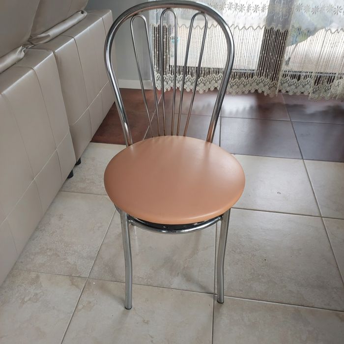 Uniwersalne krzesła