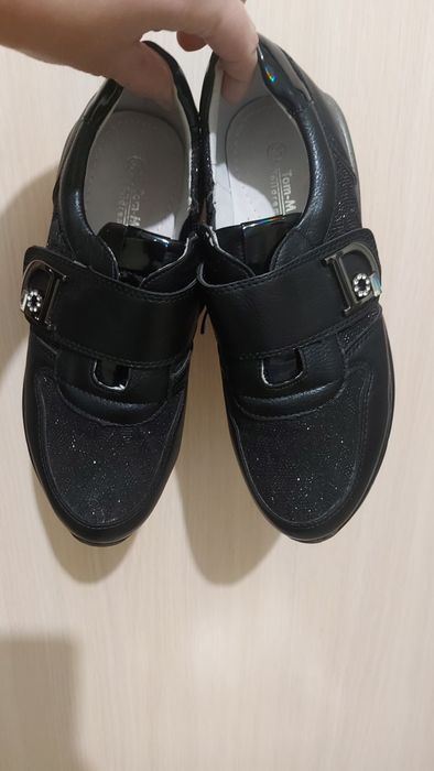 Туфлі- кросівки для дівчинки