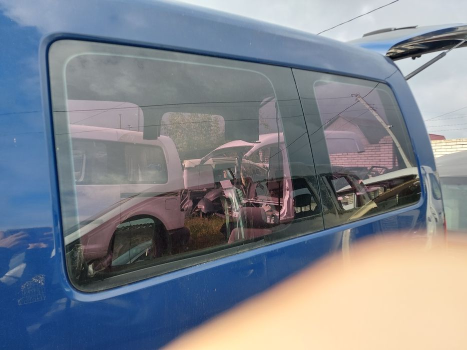 Бокове скло бічне на Фольцваген Каді Volkswagen Caddy 2010-2015 р