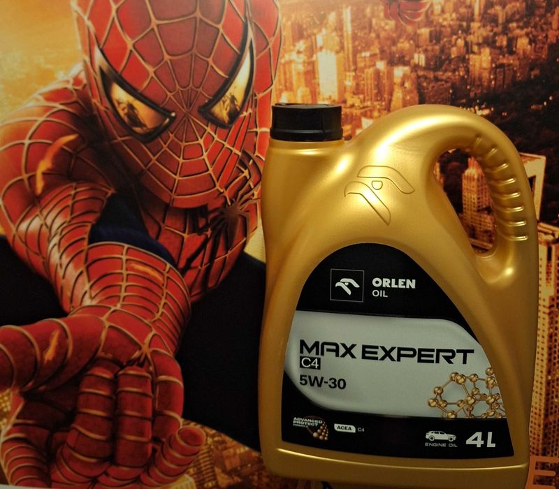 Olej silnikowy - PLATINUM Max Expert C4 5W30 4L - diesel benzyna NOWY
