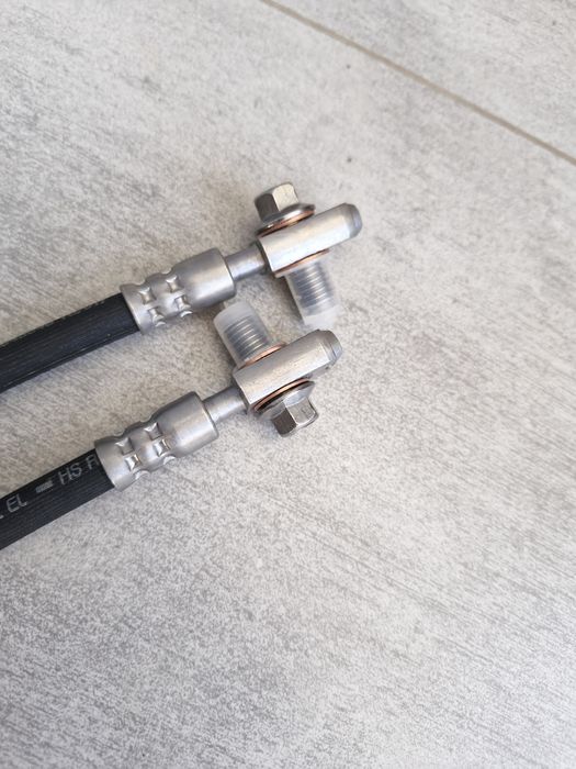 Шланги гальмівні передні на VW ID.4, ID.6, ID.3, AUDI Q4 e-Tron