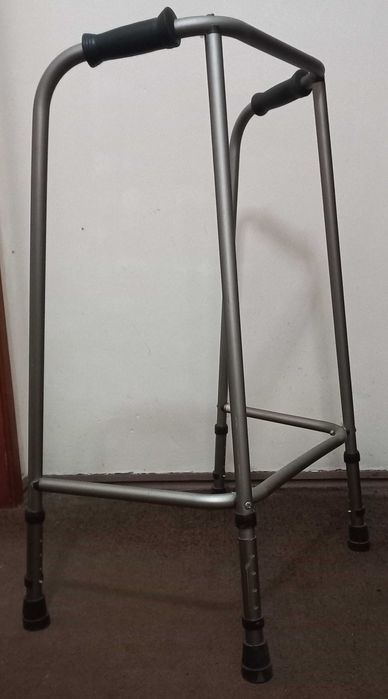 Andarilho de alumínio