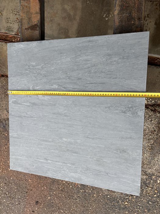 Chão de vinil e madeira