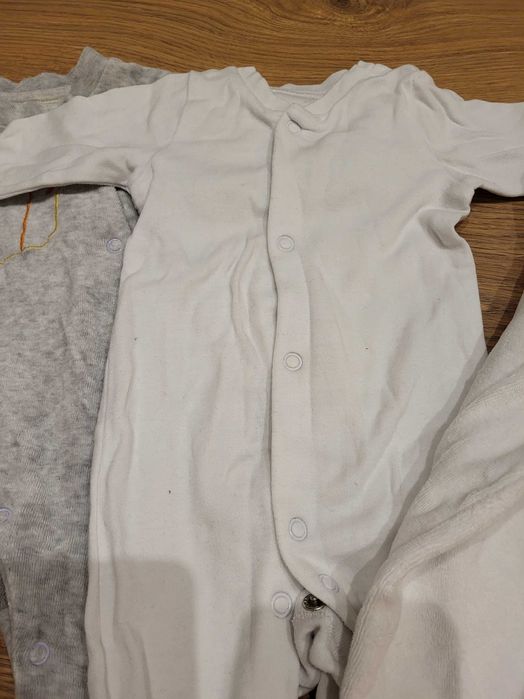 Śpioszki niemowlęce rozmiar 50-56