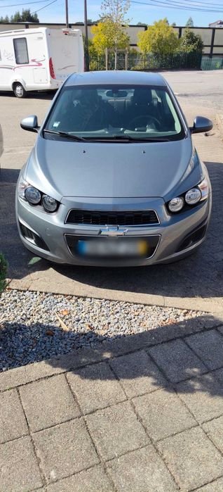 Chevrolet Aveo Sedan 1.2 Gasolina 86cv | 99.000 km | Excelente Estado