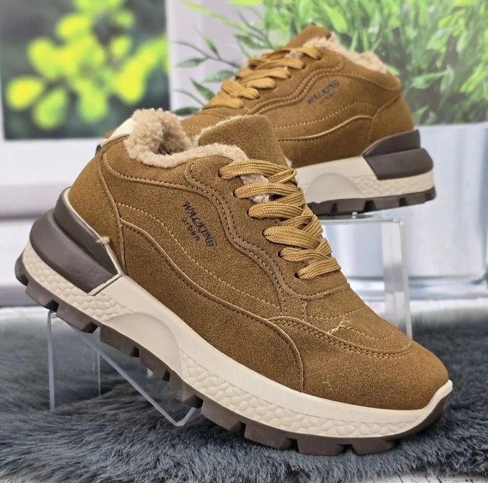 Жіночі кросівки Зима