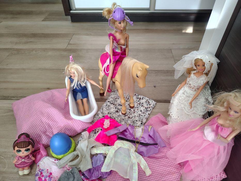 lalki Barbie i chodzący koń duży zestaw