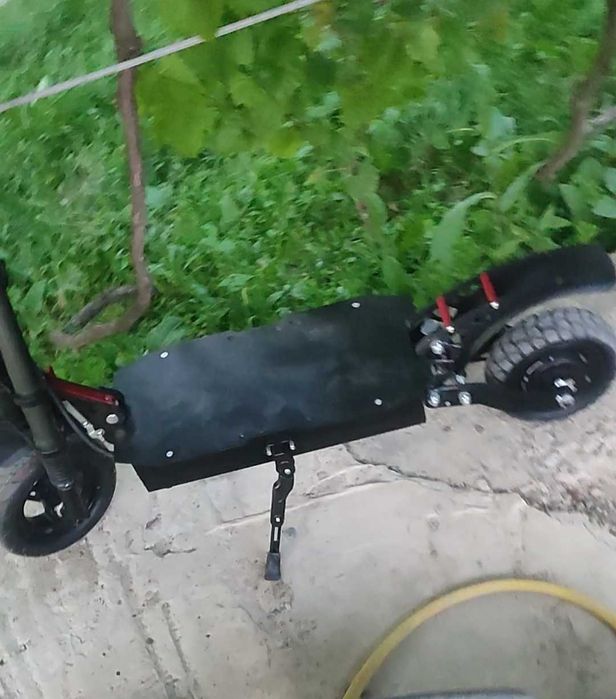 Потужний електросамокат