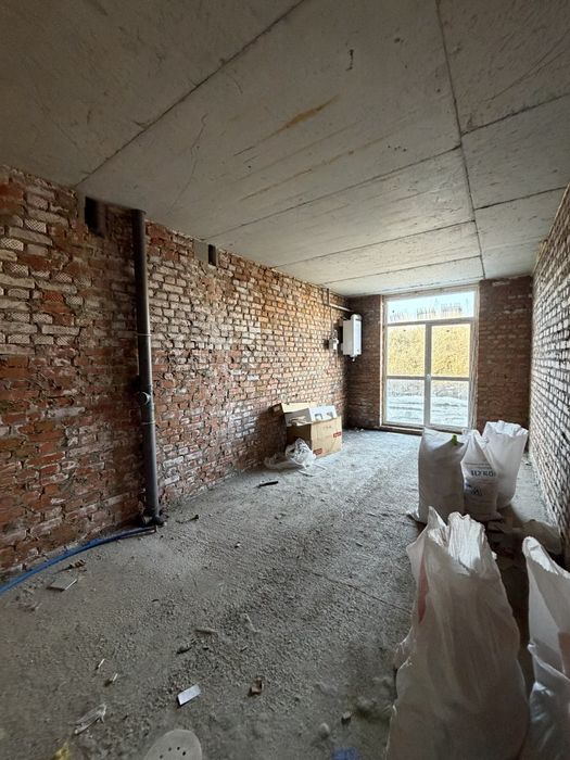 Продаж! Квартира 22м2 + 13м2 подвірʼя - 26500$