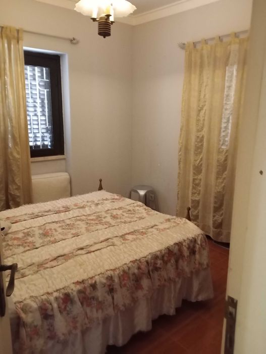 Quarto mobilado