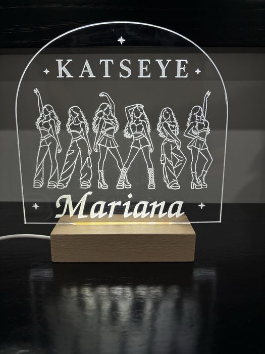 Candeeiros LED em Acrílico Personalizados – Um Presente Único!