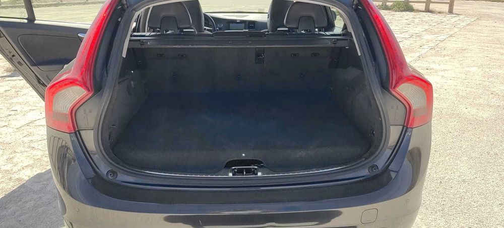Volvo V60 D6 Summum Hibrido - Full Extras