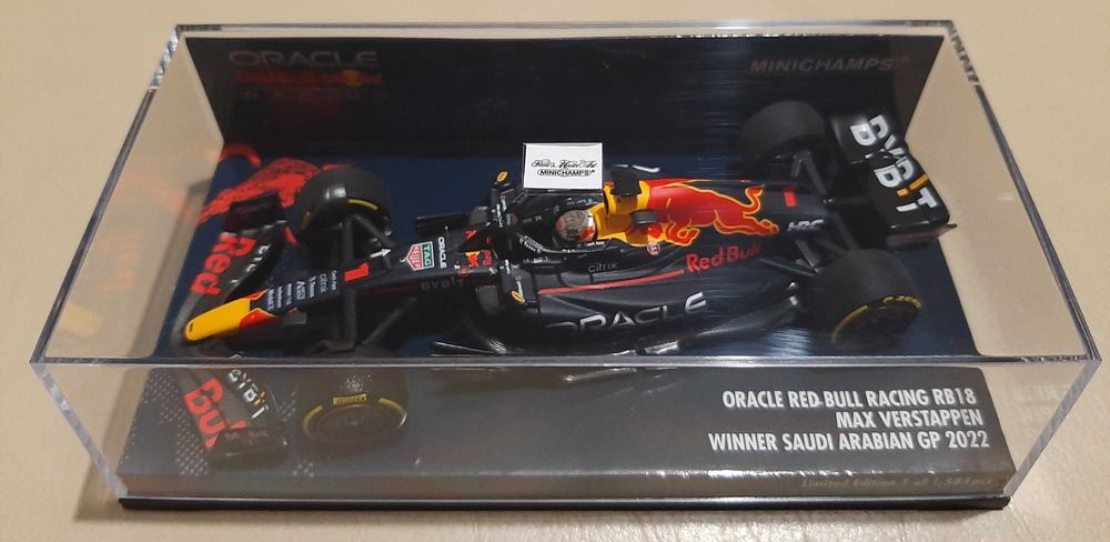 Max Verstappen F1 Red Bull RB18 2022 Minichamps 1:43