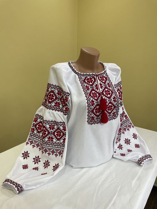 Жіноча вишиванка/блузка/ парні вишиванки/ жіноча/сучасна вишиванка|