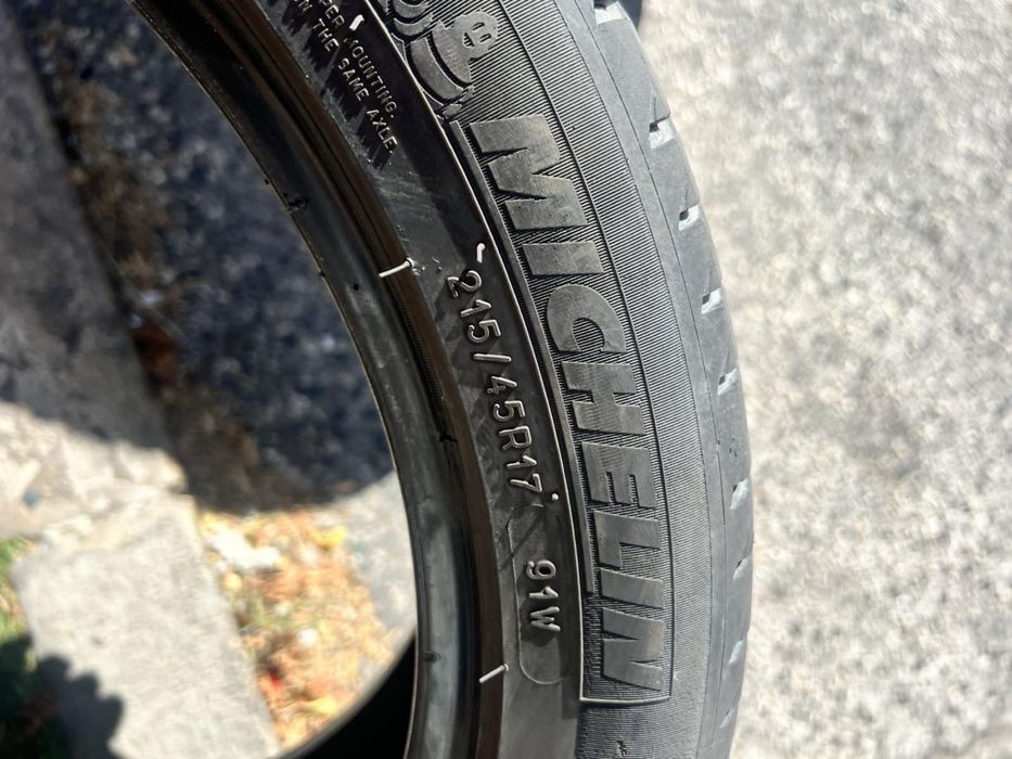 215/45/17 Michelin 4 pneus