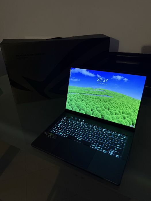 ASUS ROG Zephyrus G14 2024 — Ryzen 9 / RTX 4070 / 32GB / OLED 3K 120Hz