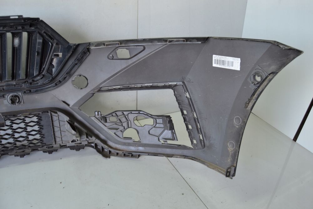 oryginał zderzak przód skoda octavia iv rs 5e3 2020-