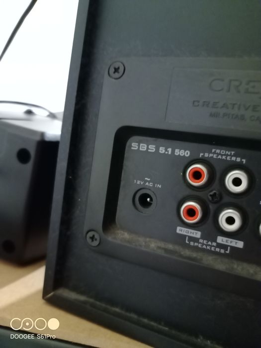 Colunas 5.1 com subwoofer de qualidade de som excelente