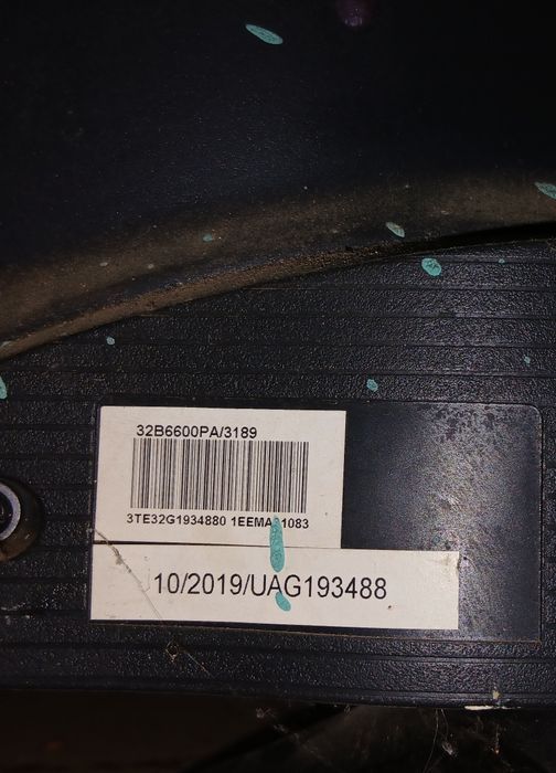 Продам на запчасти телевизор Hisense